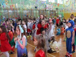 b_1024_768_0_00_images_2023_2024_WYDARZENIA_Choinka_418274512_840202744574342_7616322794250537362_n